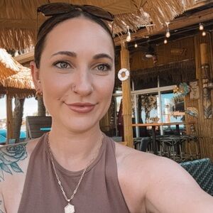 Meet your Posher, Lydia